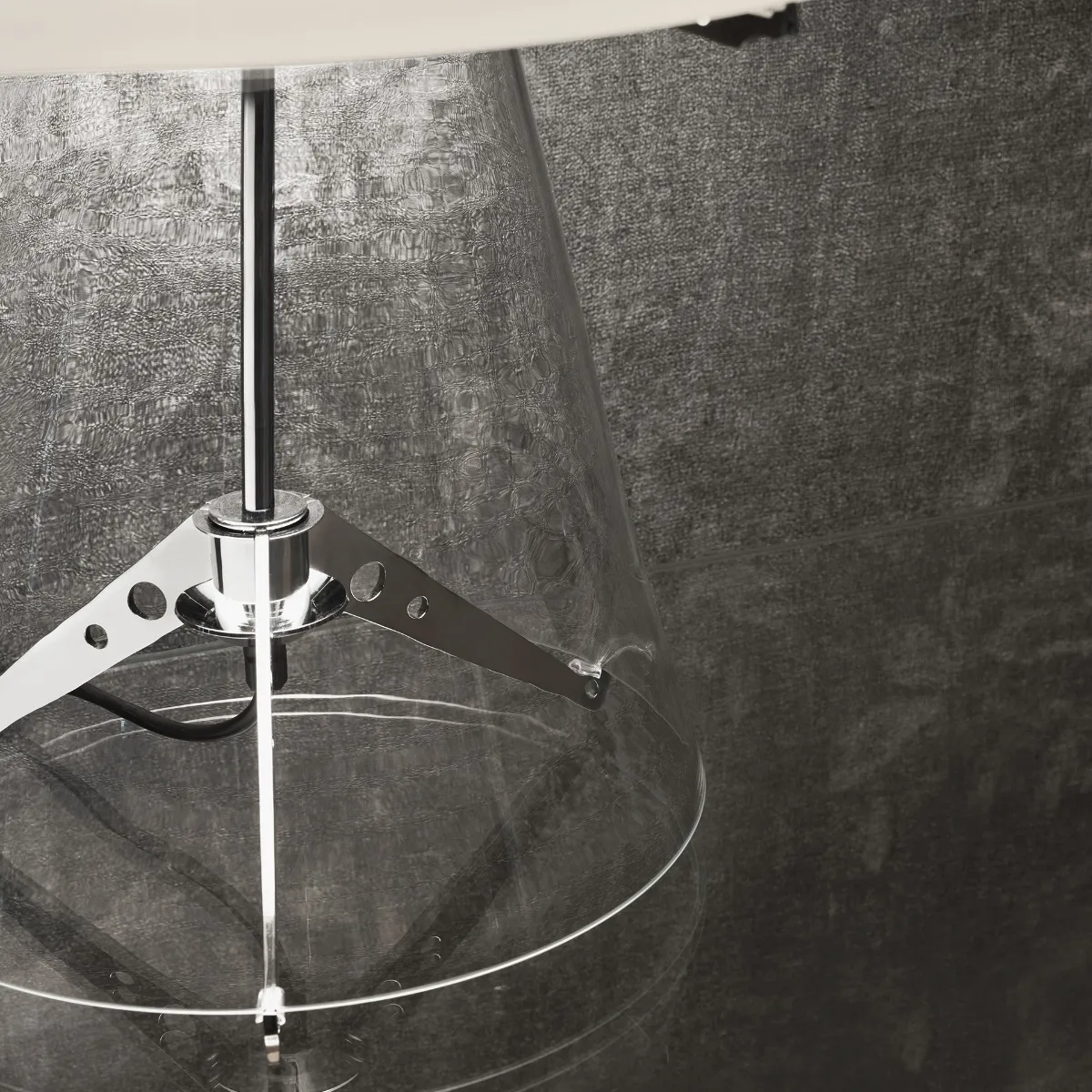 FONTANA ARTE METAFORA