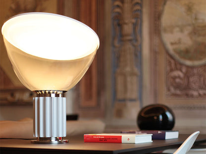 FLOS TACCIA