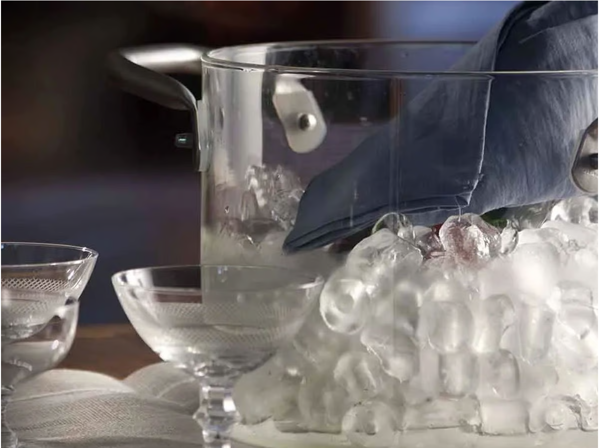 KNINDUSTRIE AU-DELÀ DE LA BASE LE POT EN VERRE POT EN VERRE 