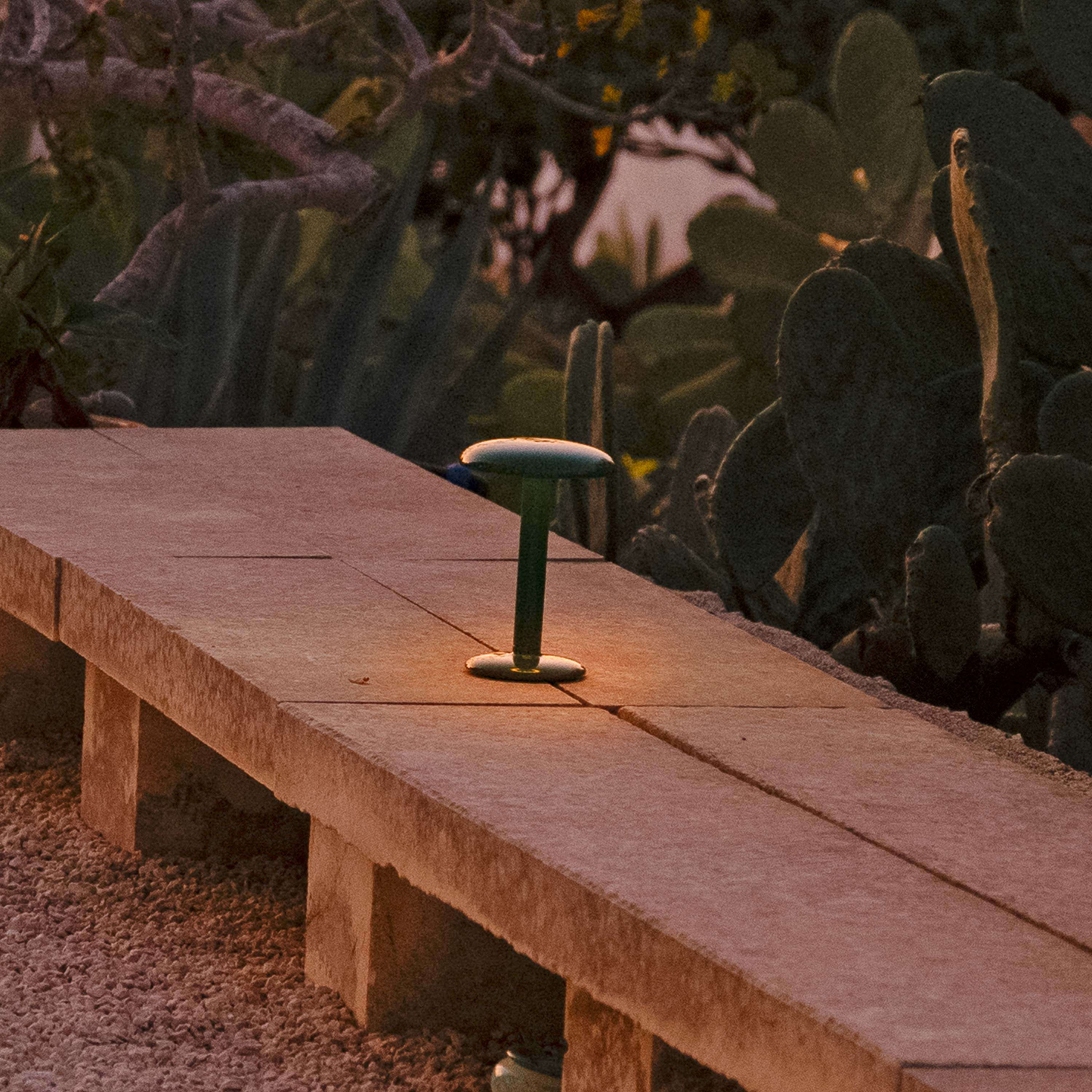 FLOS GUSTAVE RESIDENTIAL