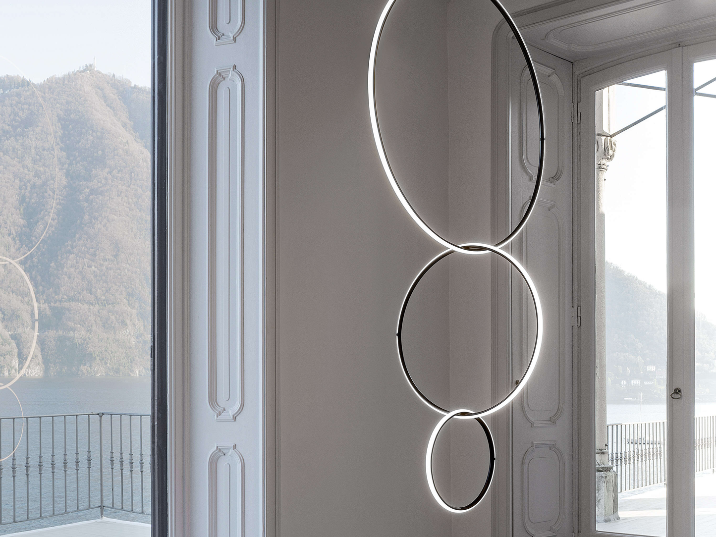 FLOS ARRANGEMENTS ROUND MEDIUM