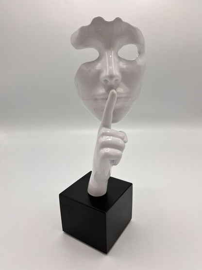 ONLYLUX SILENCE STATUE