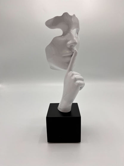 ONLYLUX SILENCE STATUE